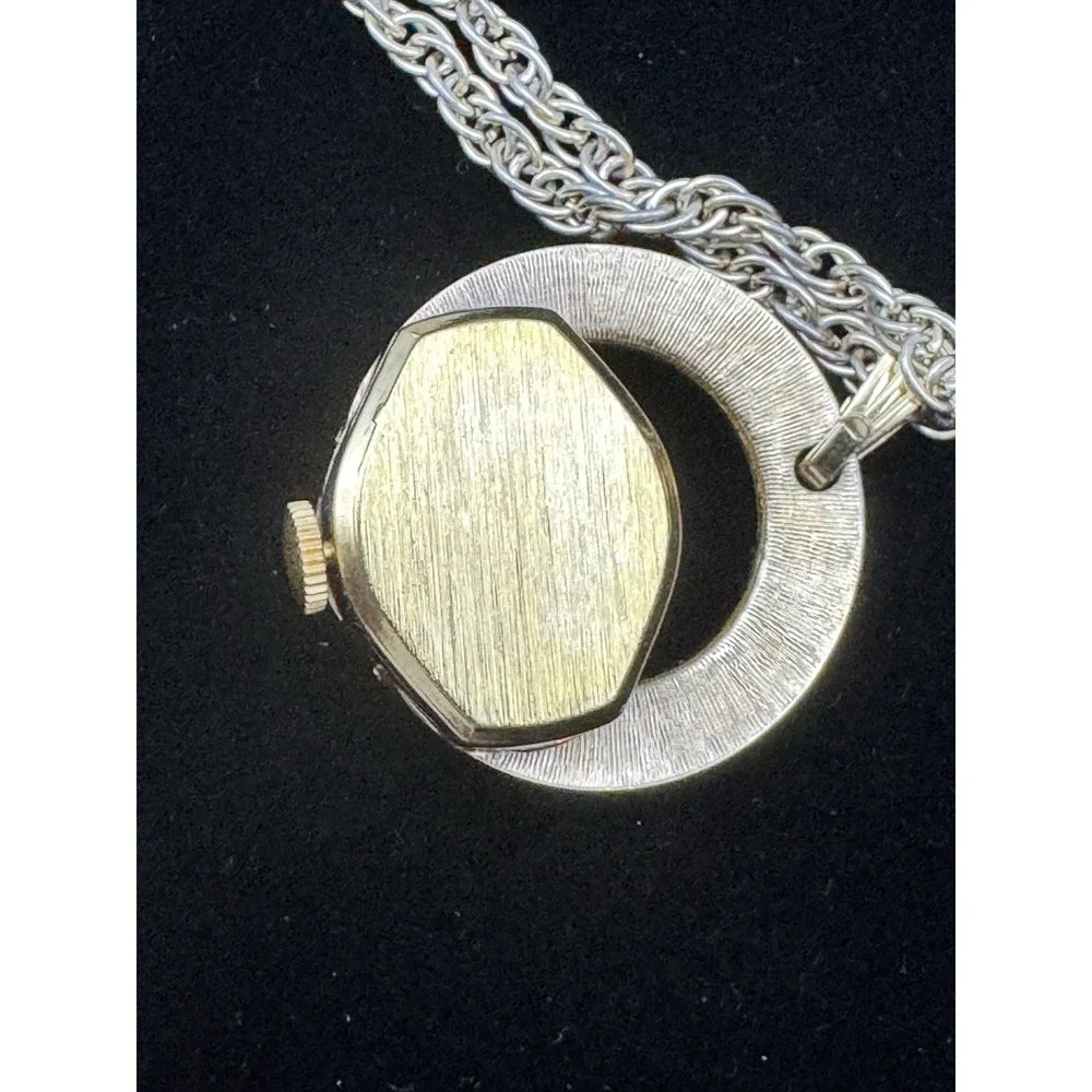 Vintage Welsbro‎ Swiss Pendant Watch Necklace Manual Wind Working Gold Tone